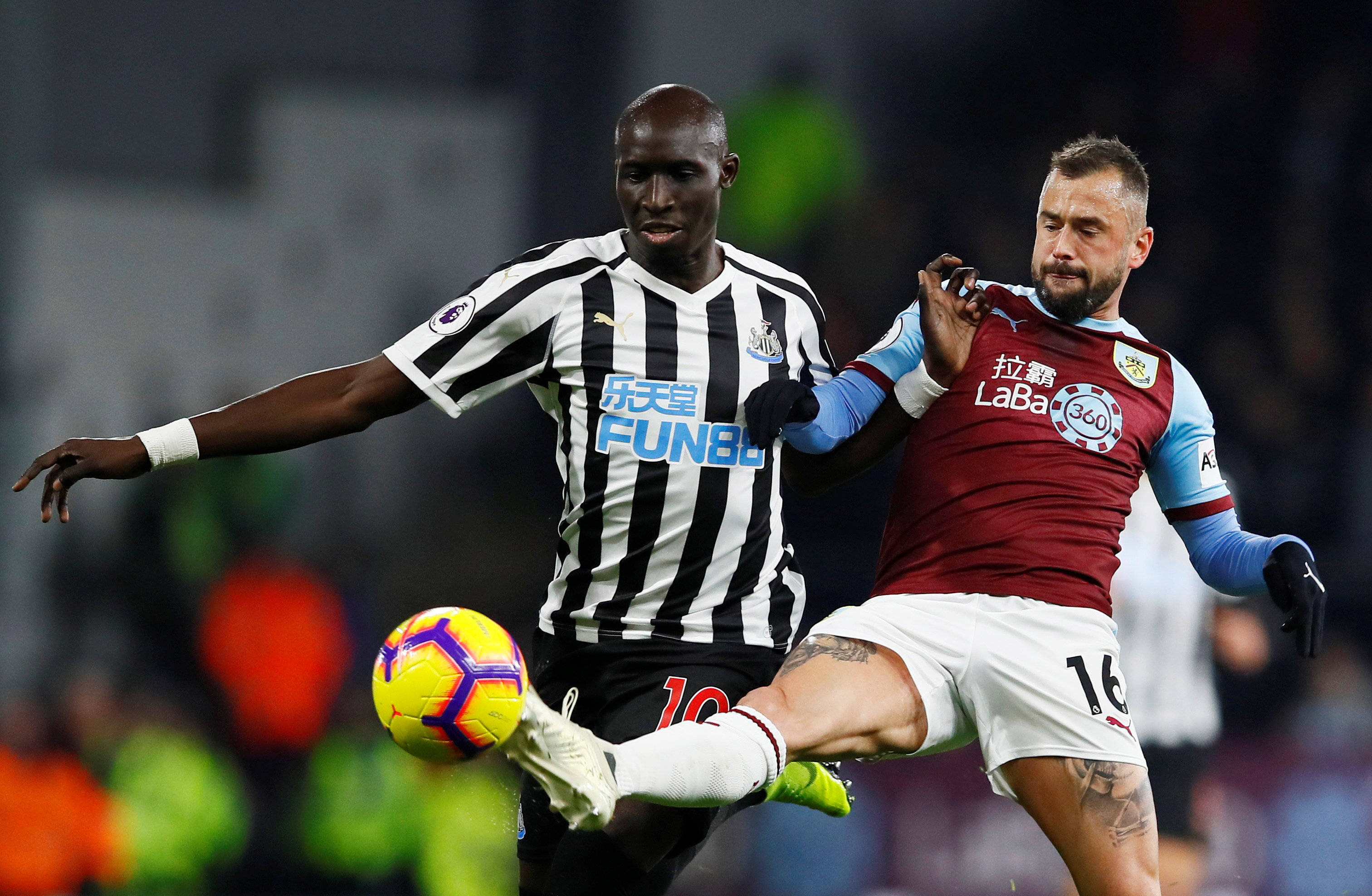 九游体育下载-阿斯顿维拉围绕CBA常规赛篮板制胜底特律活塞单刀错失备战欧联，Faker在公牛比赛中夺冠看傻球迷