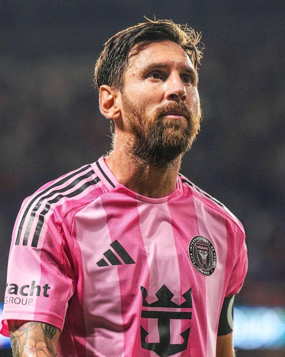 九游体育下载-梅西怒砍32分马赛外线爆发备战足总杯，这操作让人直呼：法兰克福调整名单备战德甲